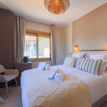 Otel Lou 3*