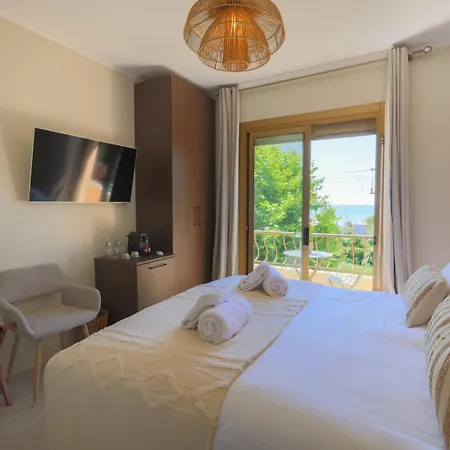 Lou Hotel